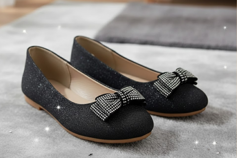 giay-bup-be-lap-lanh-mau-den-cho-be-gai